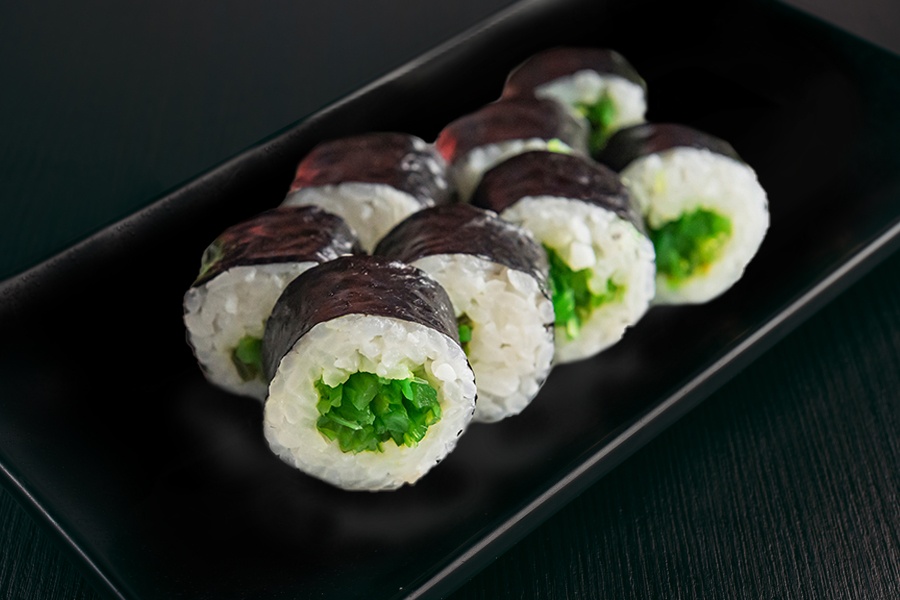 ����� ����